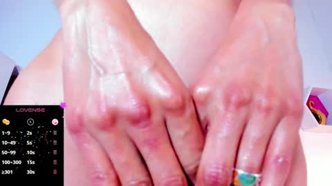 jade white  online show from 12-24-24, 03:05