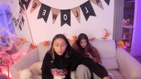 Jade online show from 10-11-25, 02:44