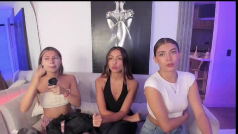 Jade online show from 10-17-25, 01:09