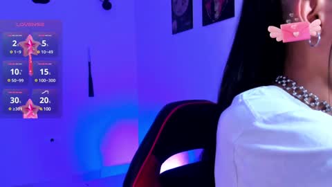 Snapshot of jadebenett chatting on 12-29-24, 07:06 Jade Benett online show from 12-29-24, 07:06