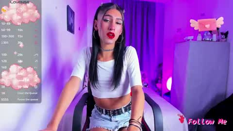 Snapshot of jadebenett chatting on 09-19-25, 03:30 Jade Benett online show from 09-19-25, 03:30