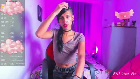 Snapshot of jadebenett chatting on 11-11-25, 01:27 Jade Benett online show from 11-11-25, 01:27