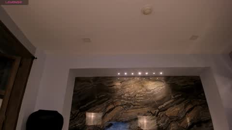 JADE EVANS online show from 10-24-25, 08:49