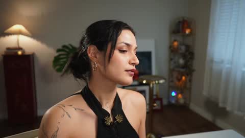 Snapshot of jadeperez_ chatting on 01-07-25, 11:24 Jade online show from 01-07-25, 11:24