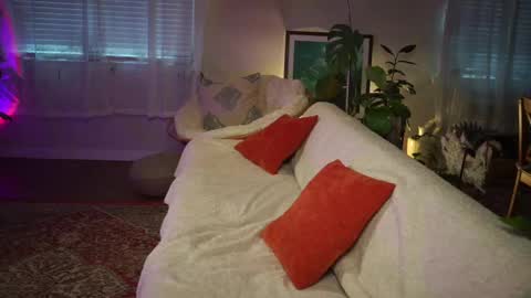 Snapshot of jadeperez_ chatting on 02-22-25, 01:11 Jade online show from 02-22-25, 01:11