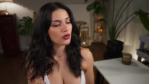 Snapshot of jadeperez_ chatting on 09-18-25, 03:19 Jade online show from 09-18-25, 03:19