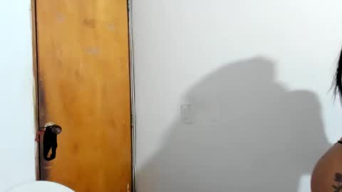 Jade Smith online show from 10-29-25, 01:30