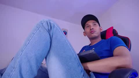 JAISON HALLS online show from 10-23-25, 02:11