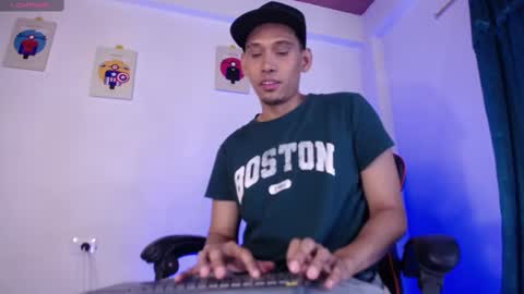 JAISON HALLS online show from 11-11-25, 06:13