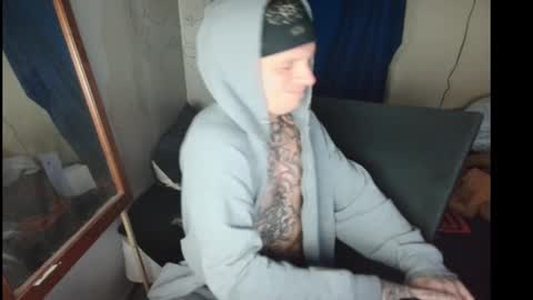 Snapshot of jake265897 chatting on 02-02-26, 04:00 showingitoff online show from 02-02-26, 04:00