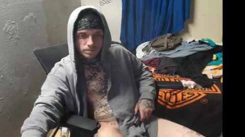 Snapshot of jake265897 chatting on 02-09-26, 02:48 showingitoff online show from 02-09-26, 02:48