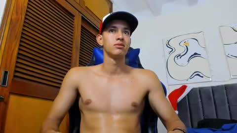 Hi guys im new 3 online show from 01-25-25, 12:38
