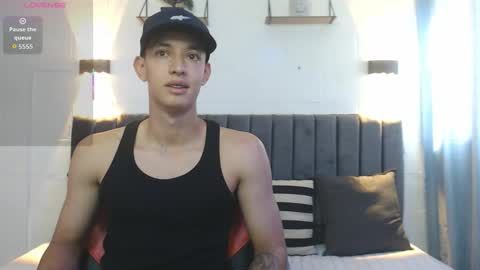 Hi guys im new 3 online show from 09-23-25, 06:55