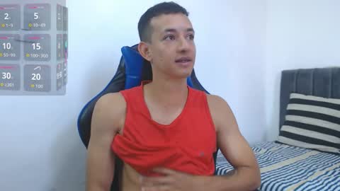 Hi guys im new 3 online show from 11-25-25, 04:07