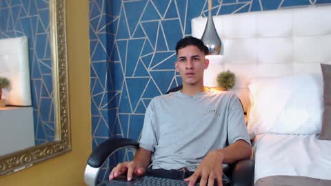 Snapshot of jakemoxleey chatting on 01-06-25, 12:46 jakemoxleey online show from 01-06-25, 12:46