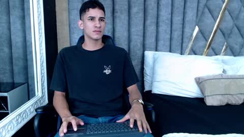 Snapshot of jakemoxleey chatting on 01-10-25, 12:36 jakemoxleey online show from 01-10-25, 12:36