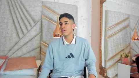 Snapshot of jakemoxleey chatting on 02-06-25, 01:21 jakemoxleey online show from 02-06-25, 01:21