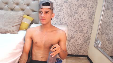 Snapshot of jakemoxleey chatting on 02-07-25, 03:52 jakemoxleey online show from 02-07-25, 03:52