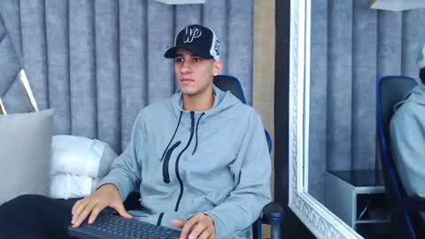 Snapshot of jakemoxleey chatting on 02-09-25, 12:19 jakemoxleey online show from 02-09-25, 12:19