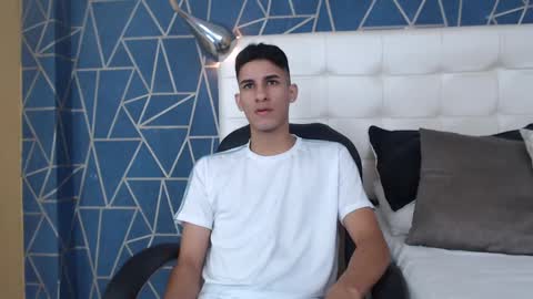 Snapshot of jakemoxleey chatting on 02-12-25, 12:33 jakemoxleey online show from 02-12-25, 12:33