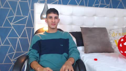 Snapshot of jakemoxleey chatting on 02-16-25, 12:32 jakemoxleey online show from 02-16-25, 12:32