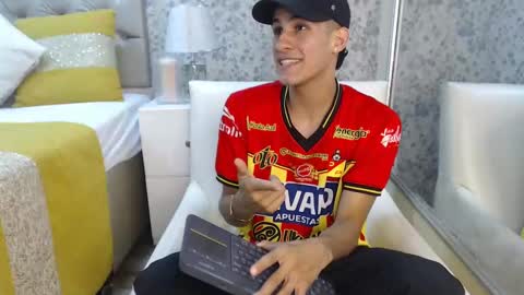 Snapshot of jakemoxleey chatting on 03-08-25, 08:14 jakemoxleey online show from 03-08-25, 08:14