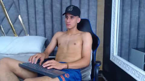 Snapshot of jakemoxleey chatting on 03-10-25, 03:52 jakemoxleey online show from 03-10-25, 03:52