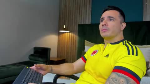 jakestone_1 online show from 11-15-25, 10:04