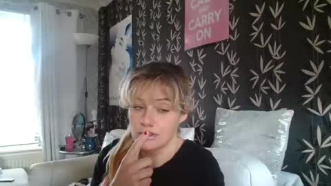 Snapshot of jakkilouise chatting on 03-12-25, 03:18 JAKKI LOUISE pornstar online show from 03-12-25, 03:18