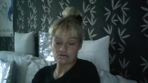 Snapshot of jakkilouise chatting on 09-12-25, 01:55 JAKKI LOUISE pornstar online show from 09-12-25, 01:55