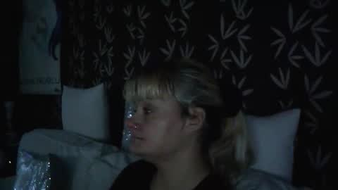 Snapshot of jakkilouise chatting on 10-29-25, 03:58 JAKKI LOUISE pornstar online show from 10-29-25, 03:58