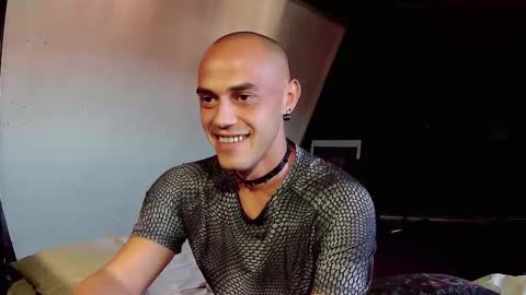 GiakyFaqk online show from 09-11-25, 02:50