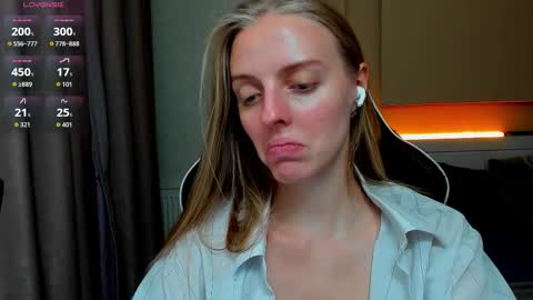 Sofia online show from 10-22-25, 02:50