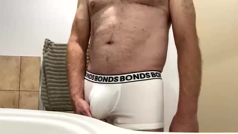 Snapshot of james3080 chatting on 10-21-25, 08:04 James online show from 10-21-25, 08:04