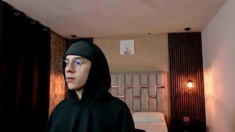 james_adamss_ online show from 02-11-26, 12:21