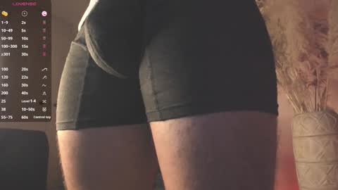 Snapshot of james_carter7 chatting on 10-21-25, 08:04 Juan online show from 10-21-25, 08:04