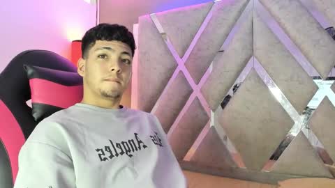 James Hill online show from 11-06-25, 04:13