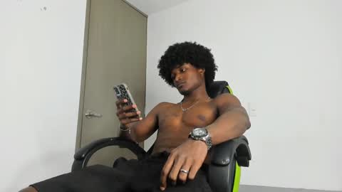 james_makony_1 online show from 12-04-24, 01:25