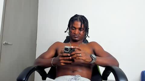 james_makony_1 online show from 12-31-24, 06:27