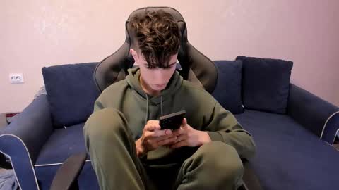 James online show from 10-31-25, 06:20