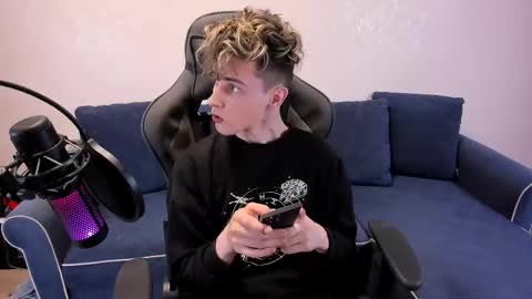 James online show from 11-06-25, 06:42