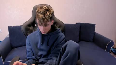 James online show from 11-11-25, 07:03