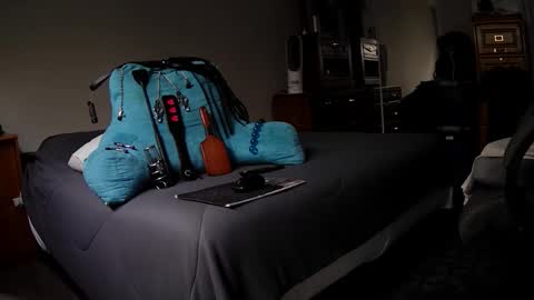 Snapshot of jamesbondage_0069 chatting on 10-26-25, 04:02 James Bondage online show from 10-26-25, 04:02