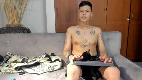 Jamesinked  online show from 11-07-25, 01:49