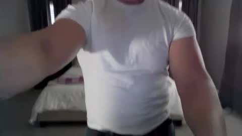 Snapshot of jamesmckendree chatting on 11-16-25, 07:19 jamesmckendree online show from 11-16-25, 07:19