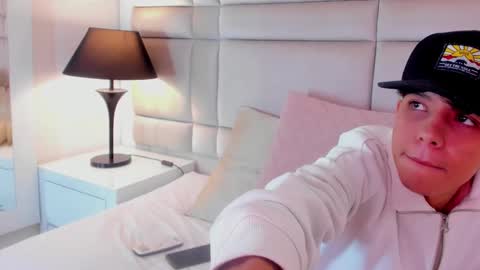 jamess_ford online show from 01-20-25, 02:57