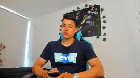 Jamess hott online show from 12-17-24, 12:54