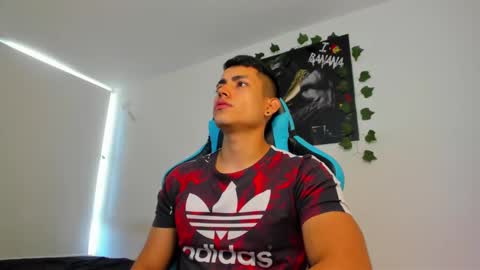 Jamess hott online show from 01-11-25, 01:22