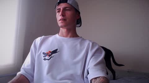 Snapshot of jamesss____ chatting on 12-12-24, 06:10 jamesss____ online show from 12-12-24, 06:10