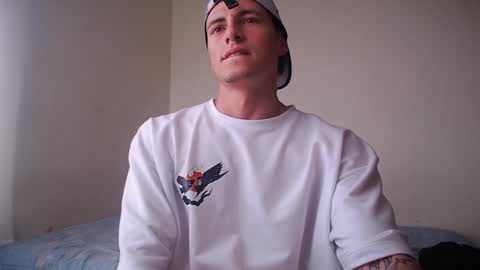 Snapshot of jamesss____ chatting on 12-13-24, 04:49 jamesss____ online show from 12-13-24, 04:49